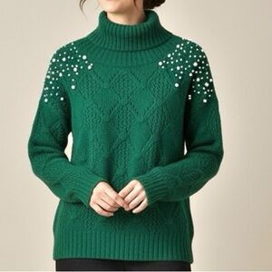 Jolio & Co Emerald Kelly Green Pearl Embellished Turtleneck Cable Knit Sweater M
